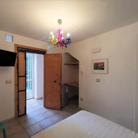 La Torretta Bed & Breakfast *